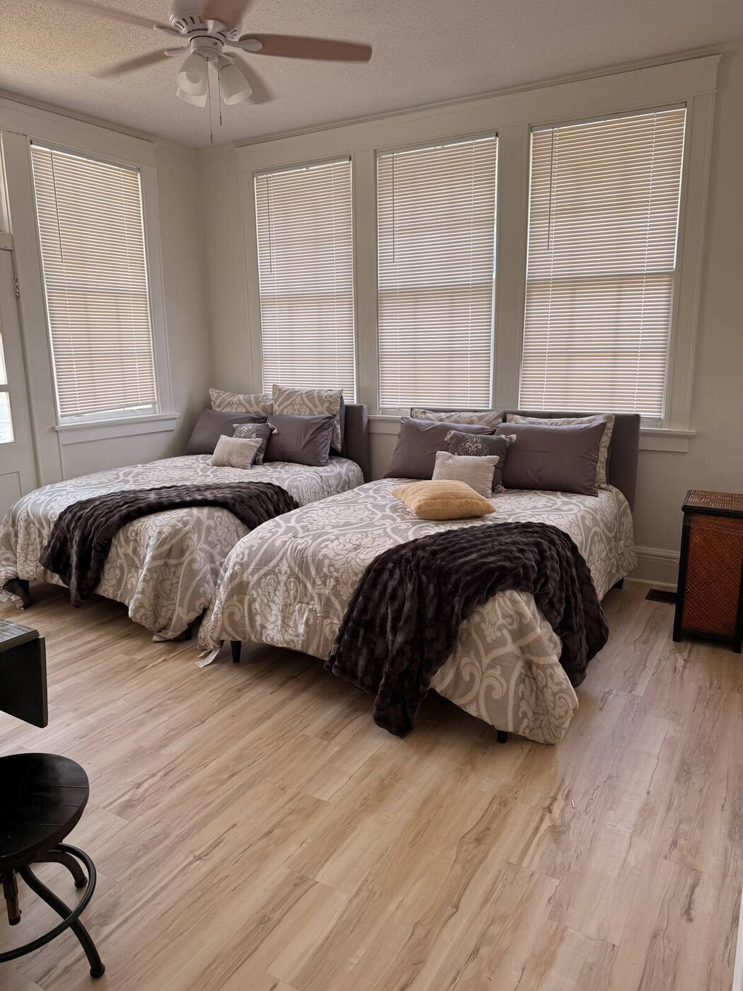 The Lawrence House in Montgomery, Alabama — furnished interior