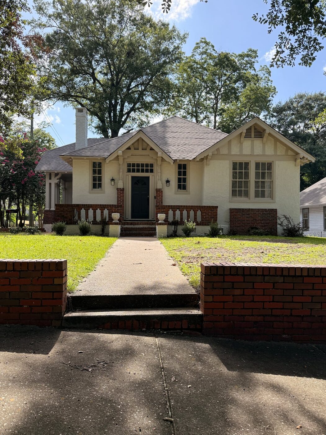 The Lawrence House in Montgomery, Alabama — furnished interior