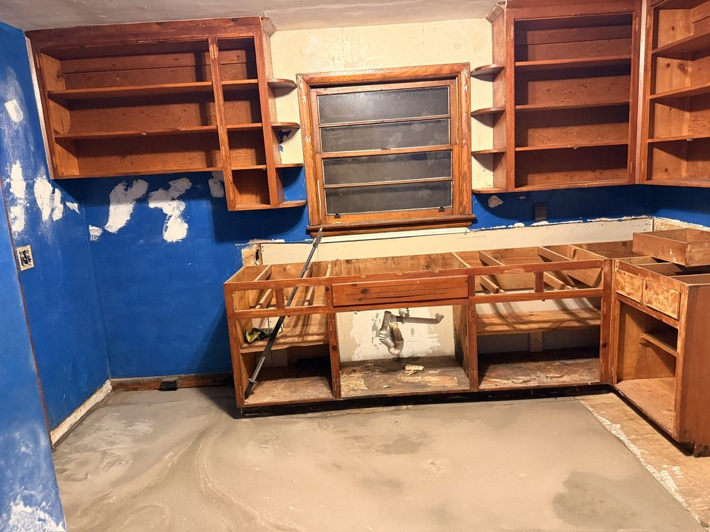 Kitchen before renovation, The Bellhurst House, Bellhurst, Montgomery